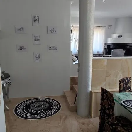 Апартаменты Ixian House Иксиа