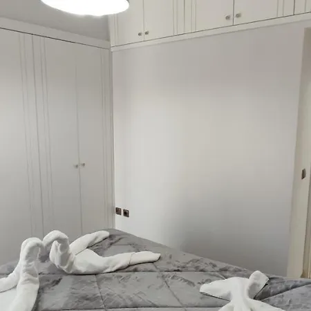 Ixian House Апартаменты Иксиа