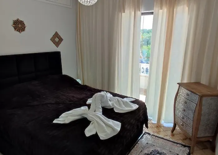 Ixian House 아파트